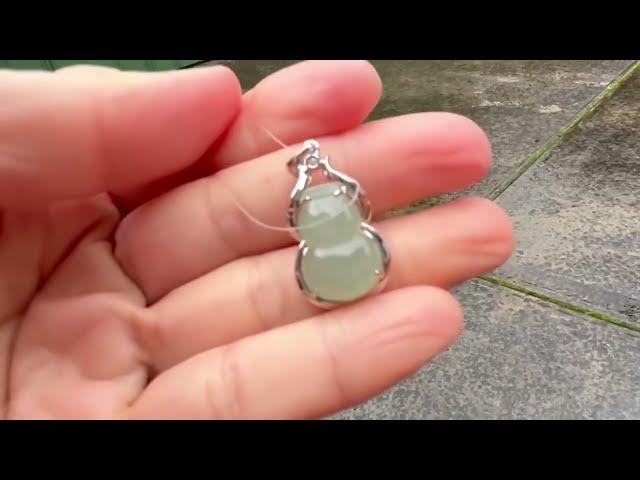 Natural BurmeseJade withy diamond 18K gold pendant KG256