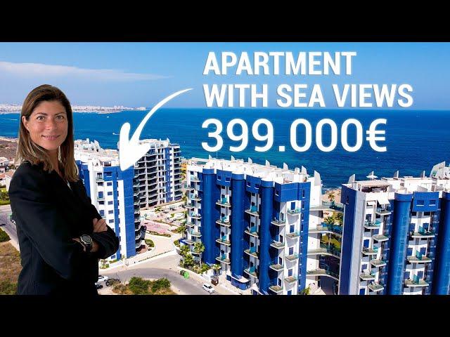 Luxury Living in Gated Complex near the Sea - in Punta Prima, Torrevieja | Apartment with sea views