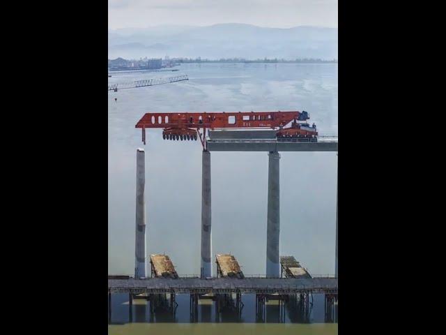 AmazingChina: Giant Bridge Building Machine (SLJ900)