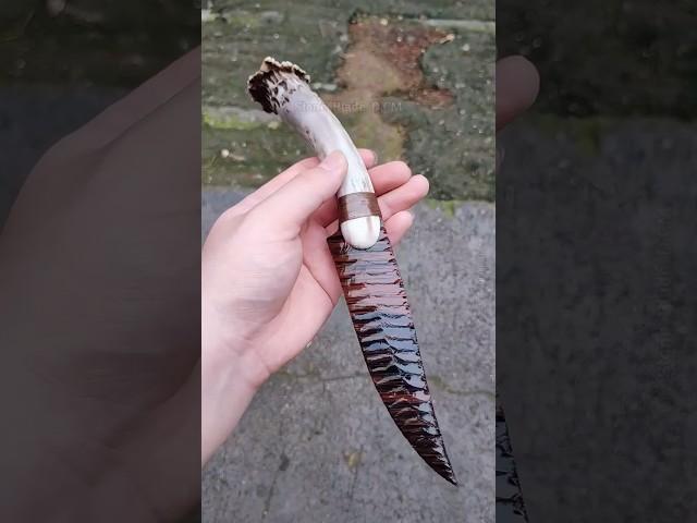Red jade short blade.