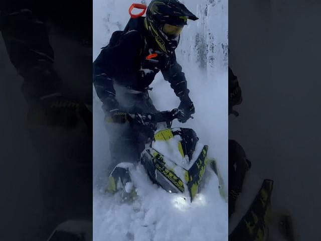 ALMOST HIT HIS SLED #viral #trending #polaris #mountains #revelstoke #fail #crash