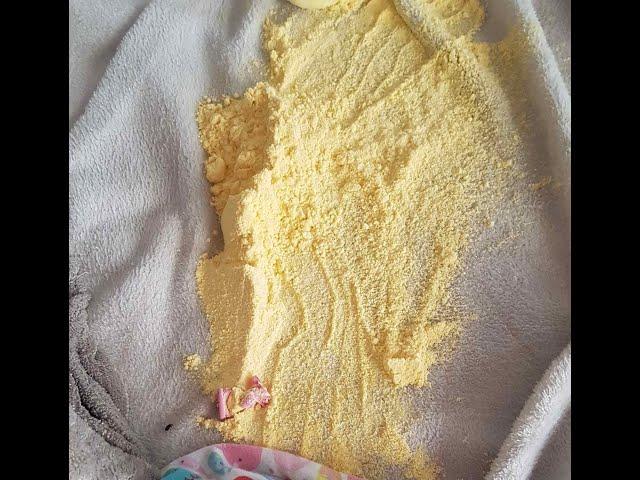 How to clean - cornflour from sofa!!! Enormous amount of it. #greenway #ecoproducts #ecofriendly