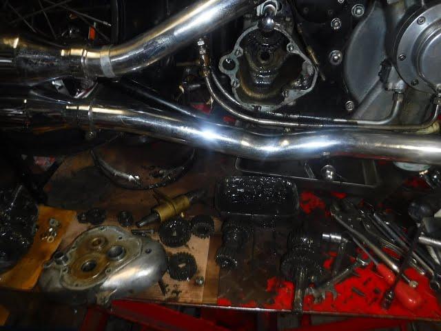 Matchless 990 cc Model X may have gearbox problems 2 - into the gearbox we go!