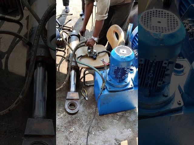 Used oil hydraulic power pack unit with hydraulic cylinder available call on 9819922051