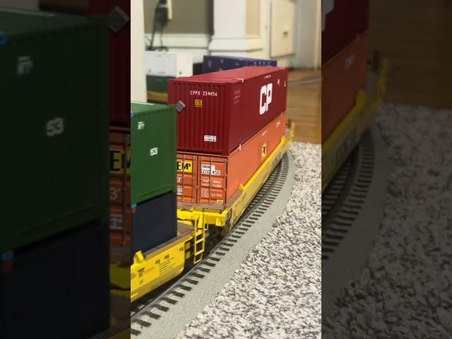 Atlas O Intermodal Train .75 scale miles long!!! Featuring new GUNDERSON MAXI-IV & 53' Rebuilts.