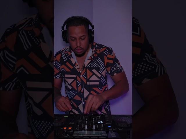 Cuando el Dj pone la musica, ella Baila como nunca..te gusta?