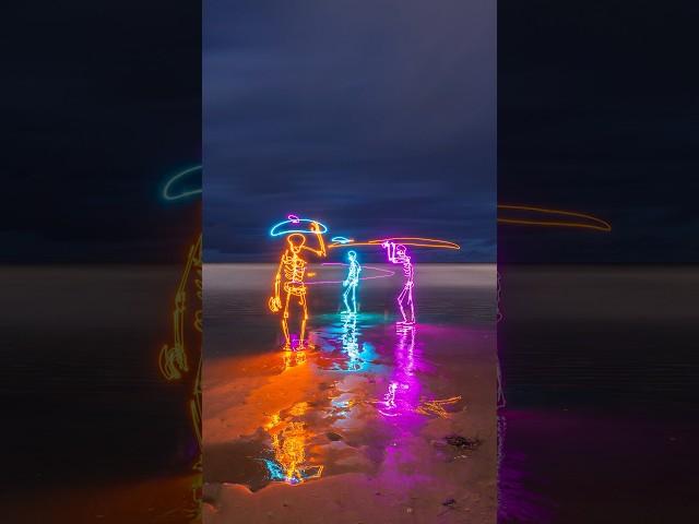 Light painting skeleton surfers ‍️ #lightpainting #art #photography #color