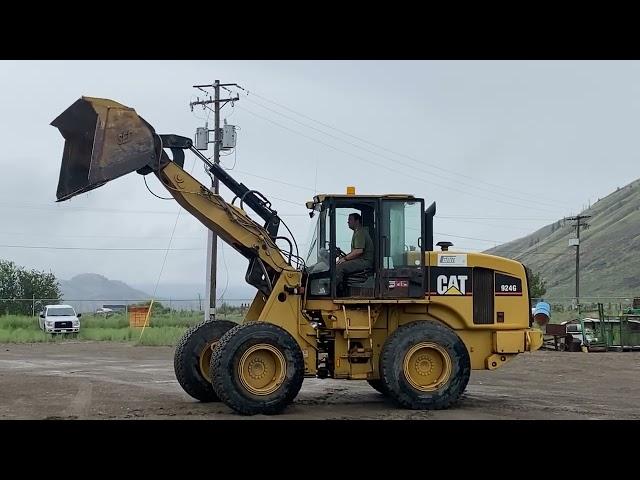 Tradewest Auctions-  2004 John Deere 924G Wheel Loader