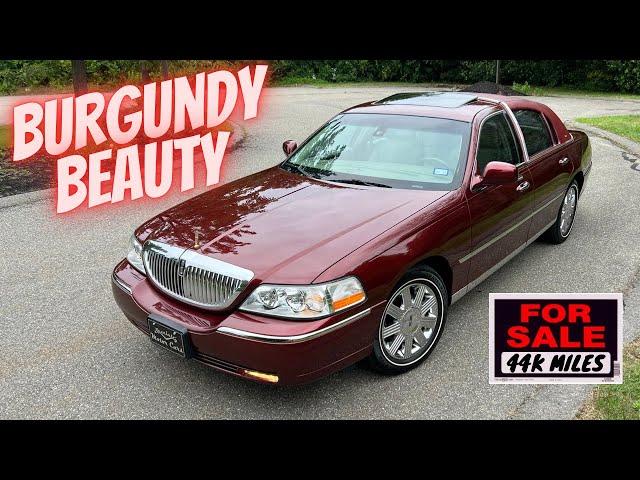 2003 Lincoln Town Car Cartier TOP OF THE LINE 44k Miles FOR SALE Specialty Motor Cars