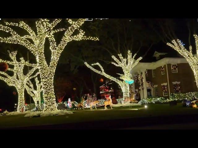 The Christmas Lights of River Oaks , Houston Texas #Christmas #holidaylights