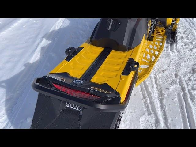 Walk Around: 2023 Ski Doo MXZ Blizzard 600R