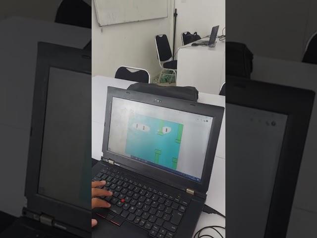 my classmate plays my game on scratch XD