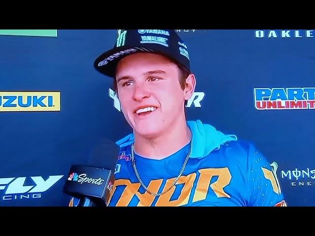 Haiden Deegan talks to Jason Thomas after SMX round 2.