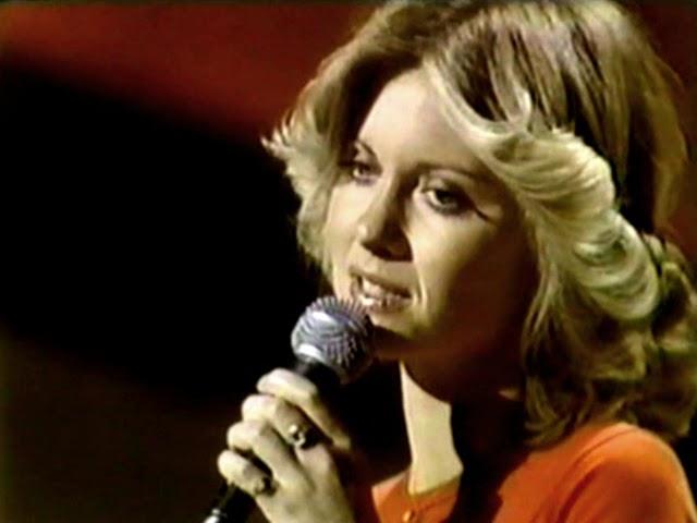 Olivia Newton-John - "Have you Never Been Mellow" - Midnight Special 1975