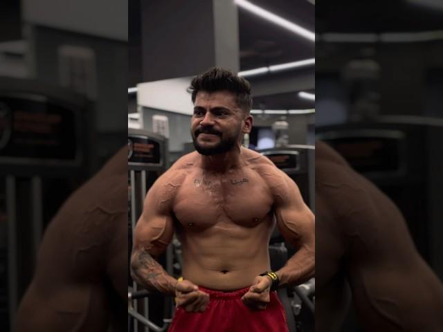Moving to the prime@KaranGillOfficiall #chestworkout #fitnessinfluencer #karangillofficial #vlog