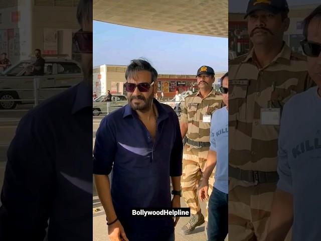 Ajay Devgn Spotted At Airport#ajaydevgn #spotted #mumbaiairport #shots