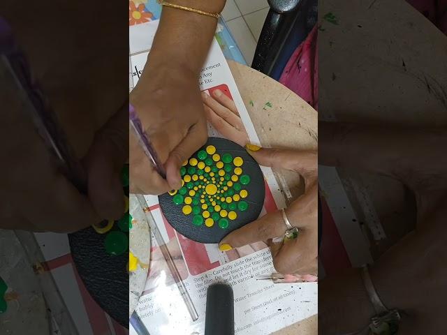 How to make a Spiral Dot Mandala Art~Beginner Tutorial| Relaxing Mandala|Dot Mandala on Mdf #Dotart
