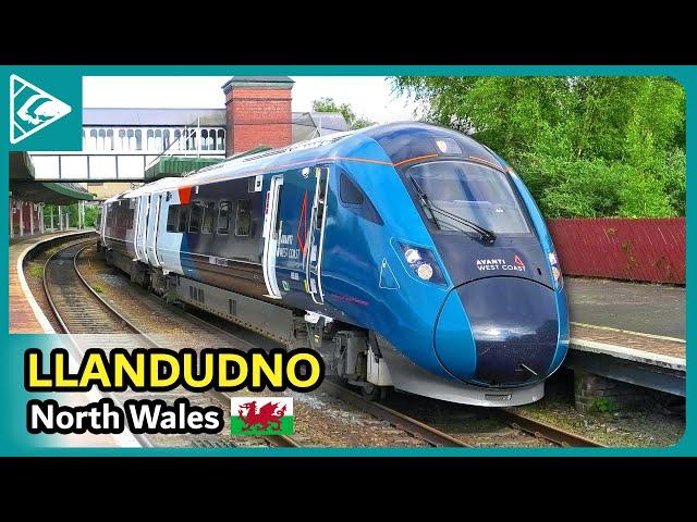 Trains at Llandudno Junction (Cyffordd Llandudno) 12/06/2024