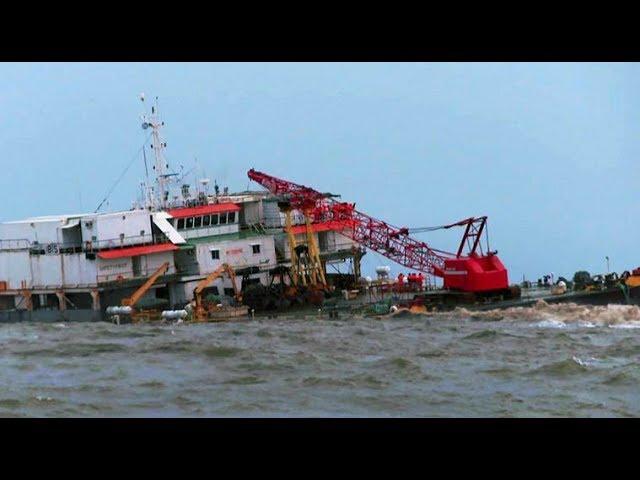 Crain Ship  sinking off  In Arabian Sea at Mangalore India)