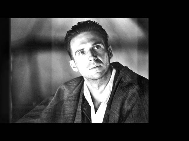 Ralph Fiennes - Boogie Street