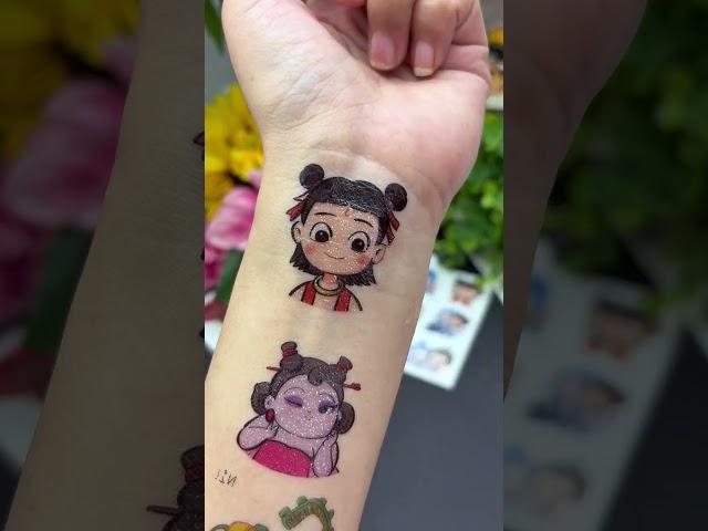 This tattoo sticker with glitter is so pretty!  #barbie