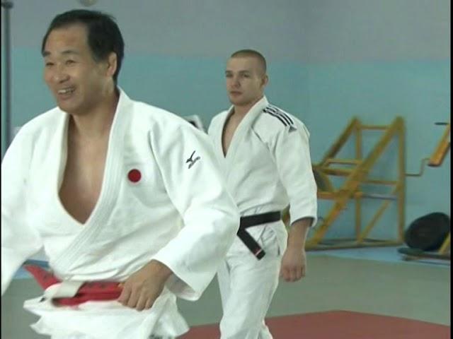 Tomoe nage by Katsukhiko Kashiwazaki.Full version .#judo