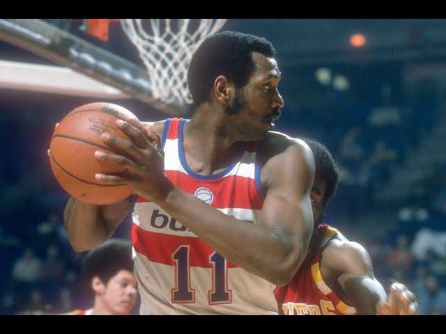 NB70s: Elvin "The Big E" Hayes (1975-77)