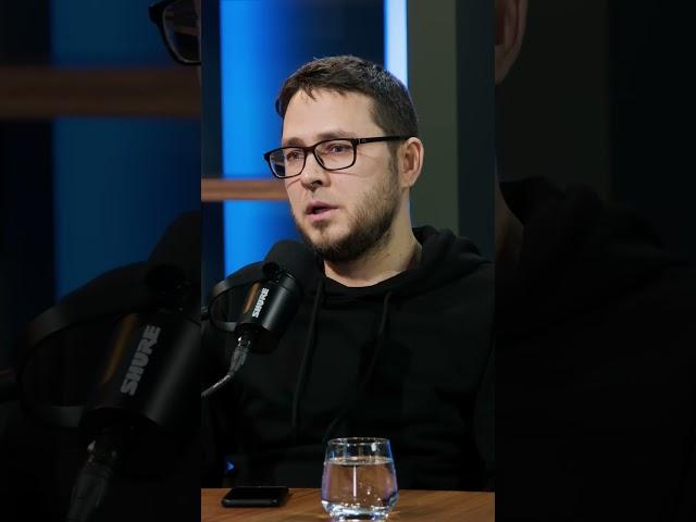 Скины зарезали грузчика в магазине, где я работал… #aliftv #shorts #alif #алиф