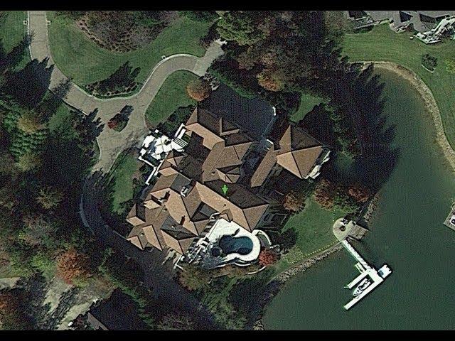Lake Martin. Alexander City. Alabama. The stone veneer & work flow. 2003