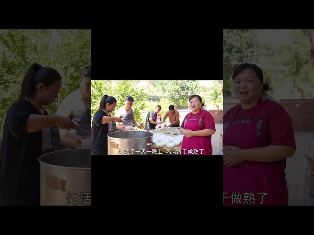 Xia Jie stewed meat for rescuers with 100 native chickens!