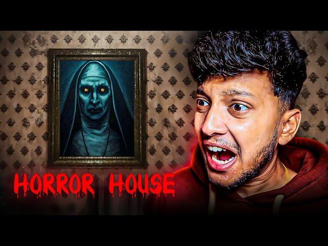 I TRAPPED IN A HAUNTED PUZZLE HOUSE