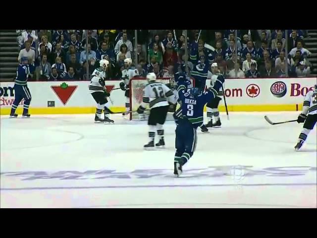 Kevin Bieksa 2OT game-winner, series clincher (CBC) 5/24/11