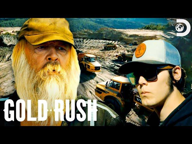 Tony Beets Turns a Young Miner's Attitude Around | Gold Rush