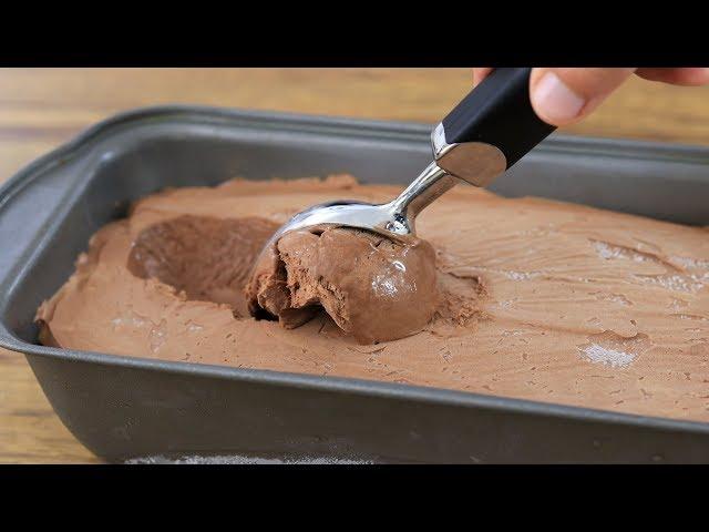 Easy Homemade Chocolate Ice Cream Recipe (Only 3-Ingredients)