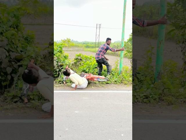  #skating #road #cycle #girl #funny #reaction #youtubeshorts #viralshorts #shortsvideo #shorts