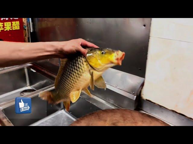 You can not believe this Fish cutting ALIVE and Eat Raw fish in China | Golden river fish cutting