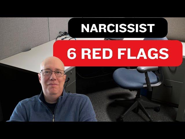 6 Signs Your Boss is a Narcissist (Red Flags!)