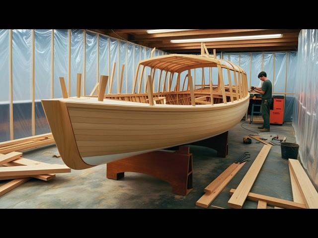 Watch An Uncut Boatbuilding Process of a 70-Year-Old Master Craftsman