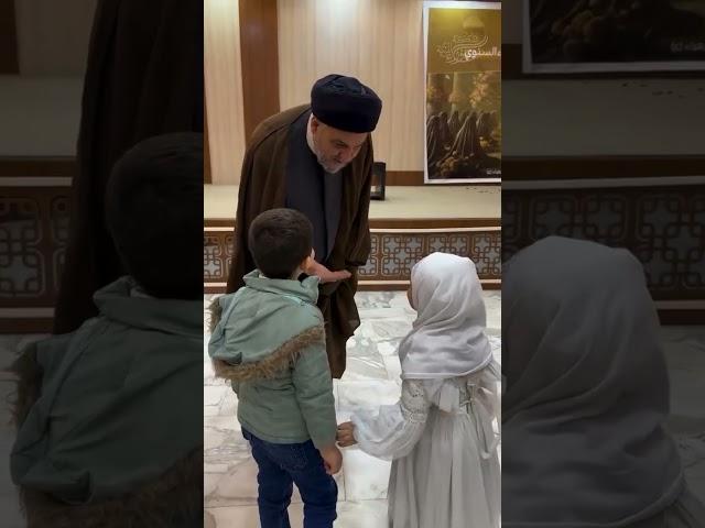 موقف عفوي للسيد جعفر المروّج و تعامله اللطيف مع الاطفال