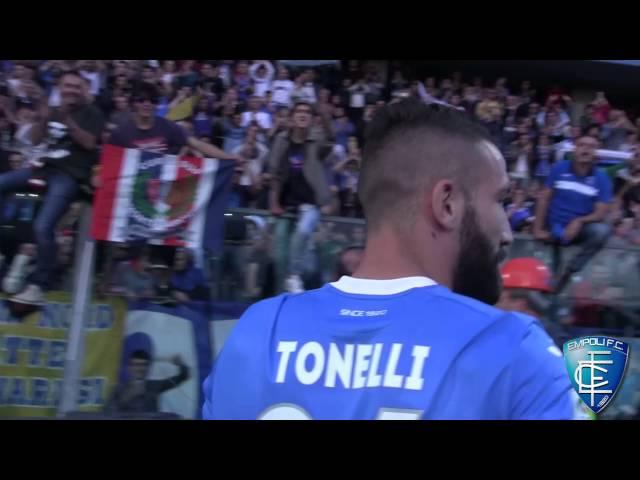 Lorenzo Tonelli saluta i tifosi azzurri