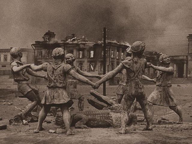 Aram Khachaturian - The Battle of Stalingrad