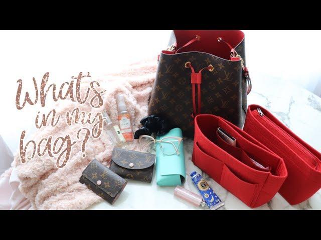 What's in my bag? (Louis Vuitton Neo Noe)