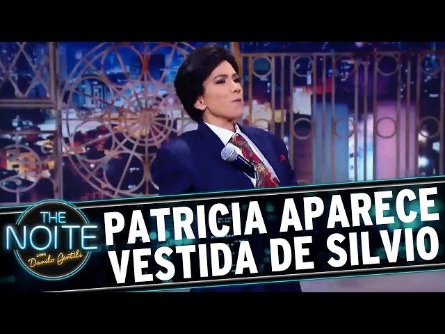 The Noite (15/08/16) - Patricia Abravanel abre o programa vestida de Silvio Santos