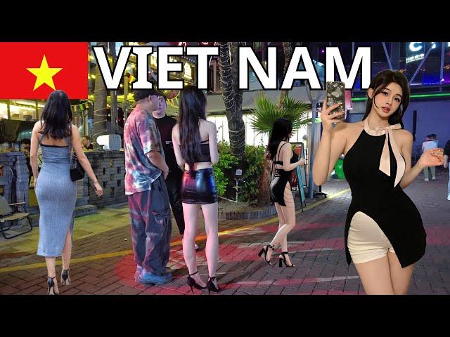 Ho Chi Minh City (Saigon) Nightlife | Explore The Vibrant Streets of Vietnam