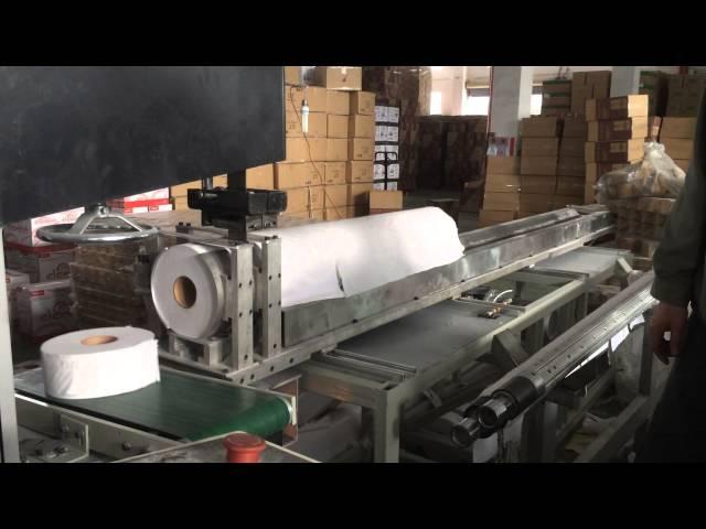 Maxi roll cutting machine