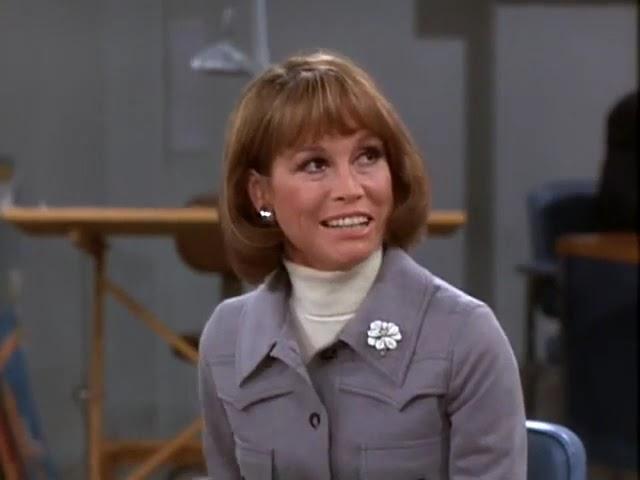 The Mary Tyler Moore Show Season 4, Episode 19: Best of Enemies