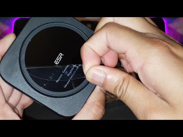 ESR HaloLock Wireless Car Charger Unboxing