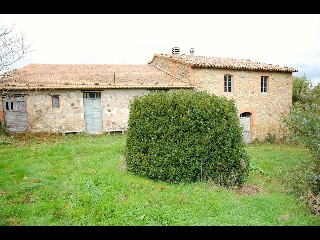 CD657 FOR SALE: Parrano, large farmhouse to restore in the Western part of Umbria