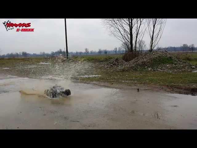 Traxxas EMAXX #3903 waterproof test