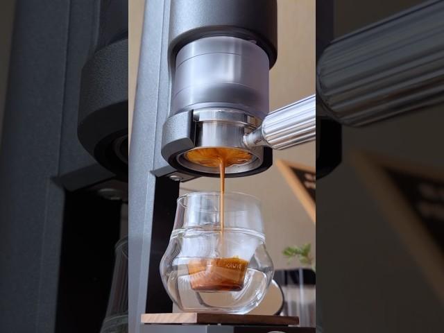 Espresso time by @kirio.zrcc ️ #coffee #espresso #yum #coffeetime #homebarista #barista #delicious